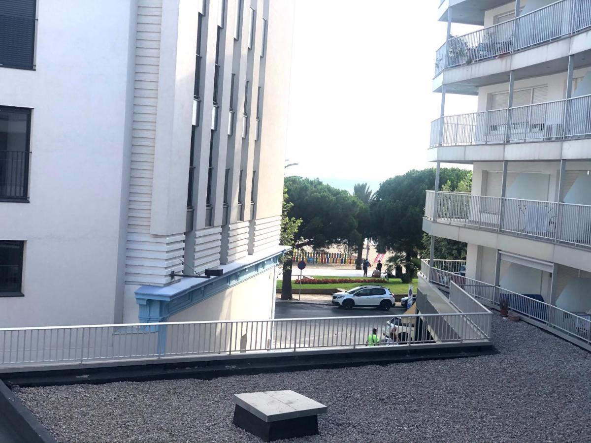 Palmeras - Apartamento En El Centro De Roses - Cerca De La Playa - Terraza - Wifi Esterno foto